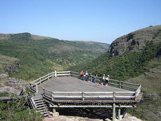 Parque Estadual do Quartelá é opção de turismo de aventura no Norte do Paraná